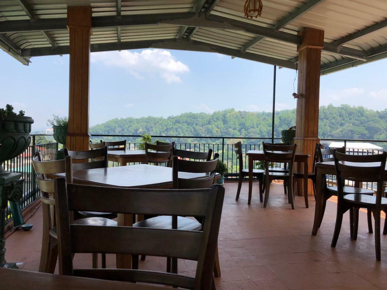 Sharon Inn 캔디 외부 사진
