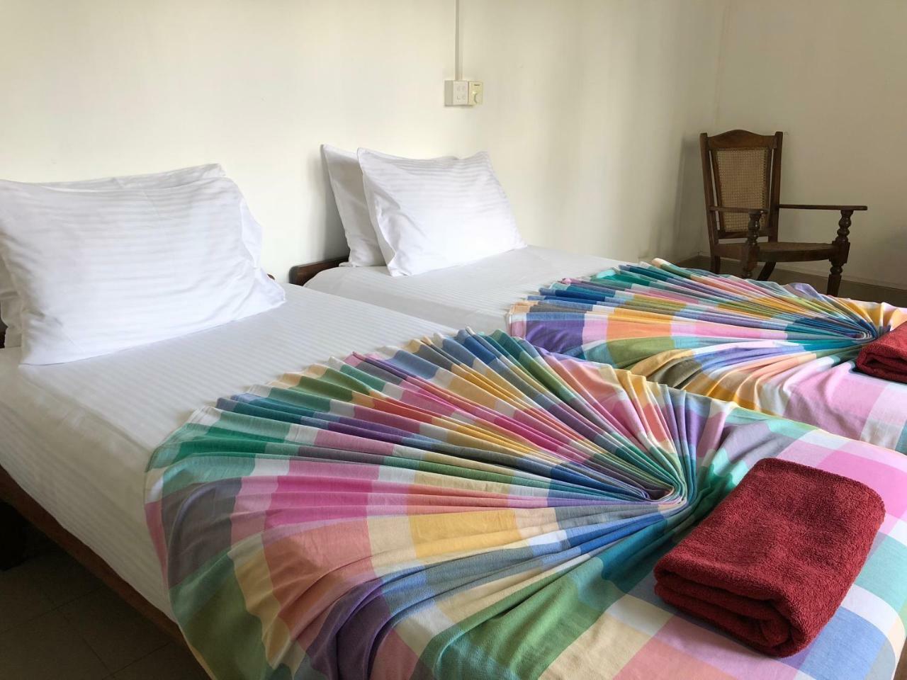 Sharon Inn 캔디 외부 사진